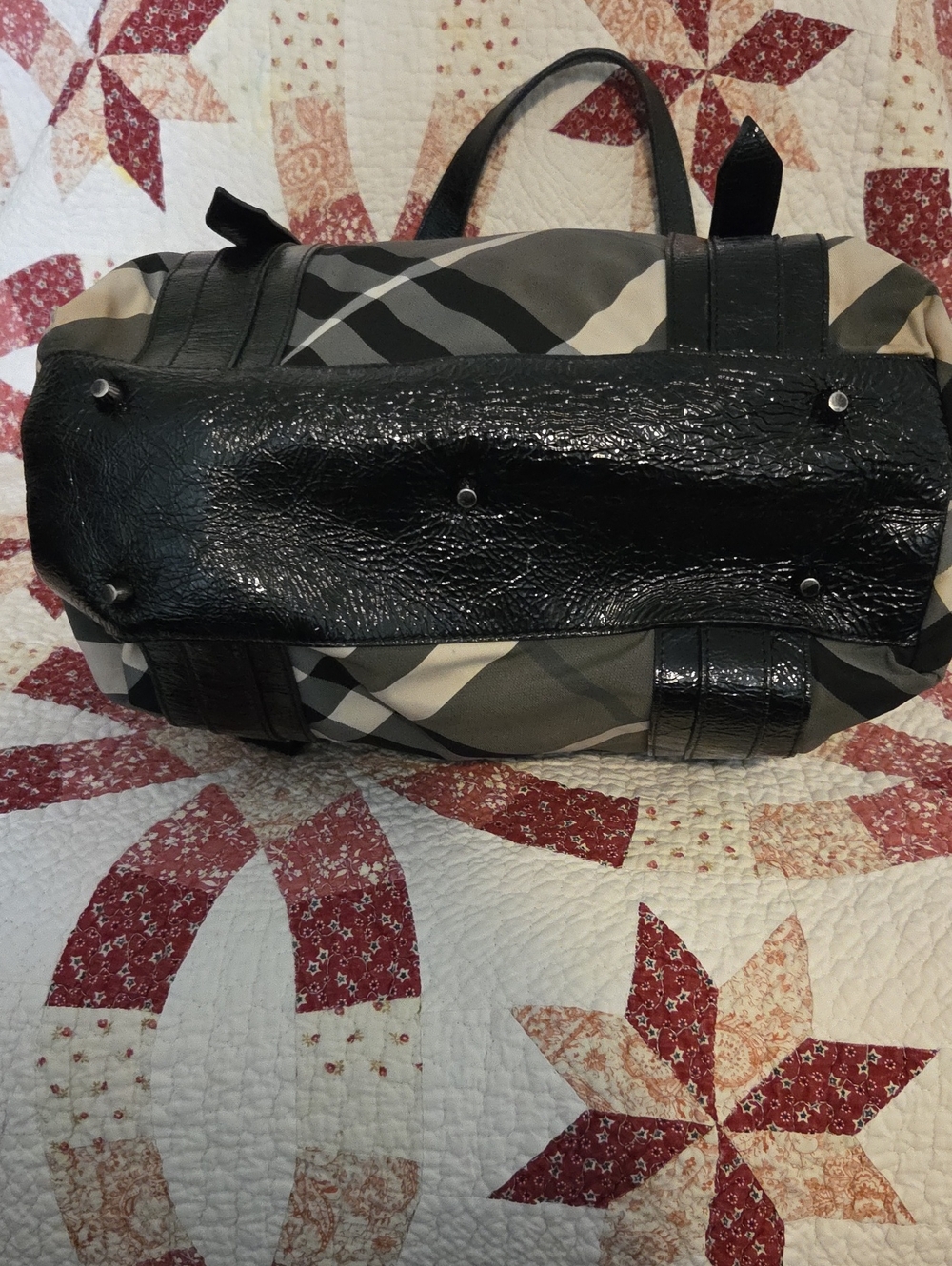 Burberry Patent Leather and Nylon large tote - Picture 3 of 13